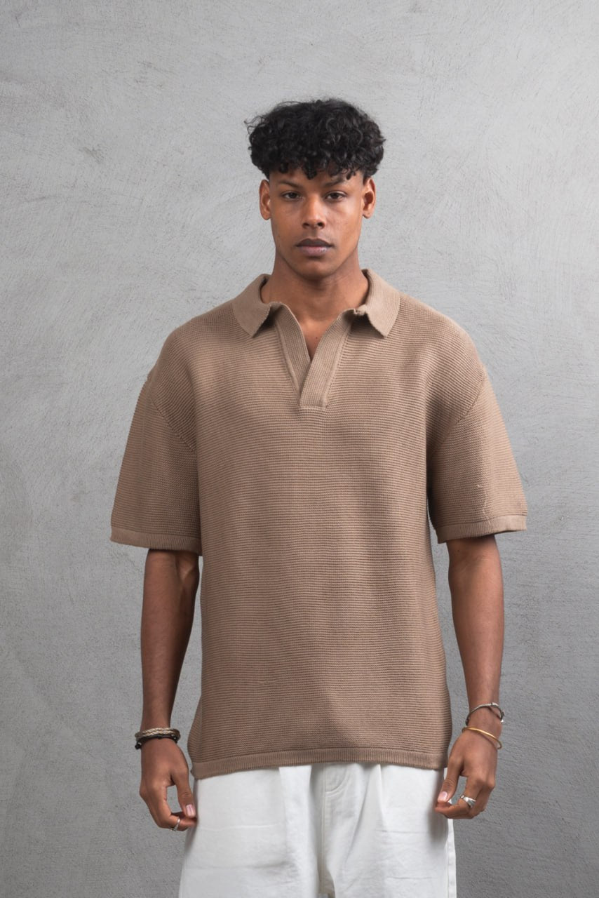 ESSENTIAL WOOL V-NECK TEE