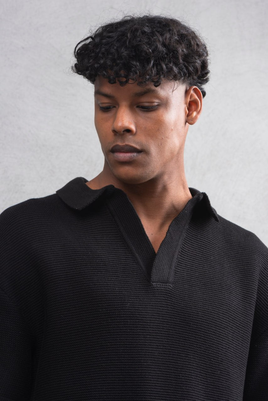 ESSENTIAL WOOL V-NECK TEE