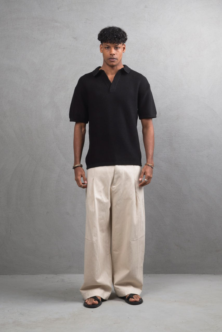 ESSENTIAL WOOL V-NECK TEE