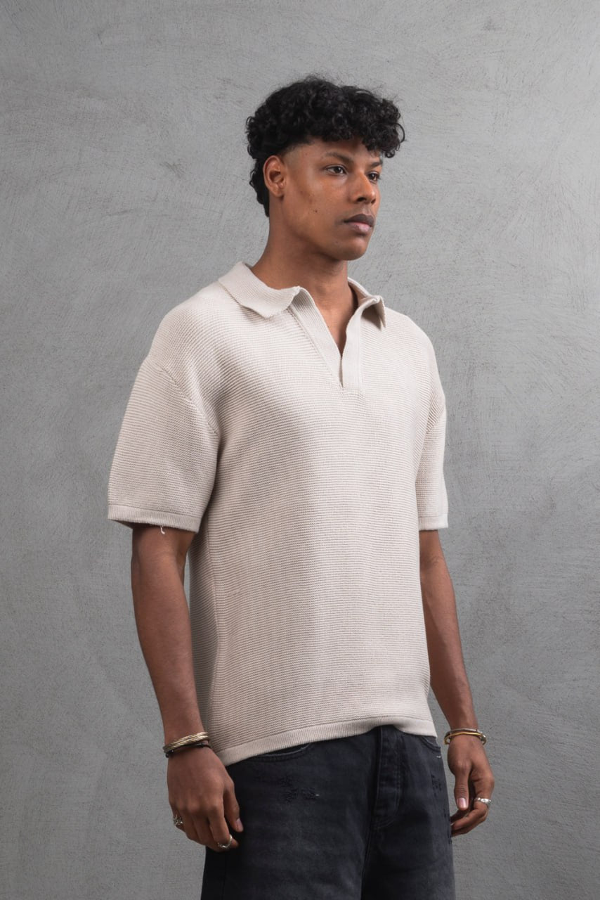 ESSENTIAL WOOL V-NECK TEE